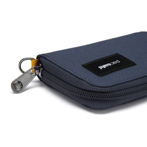 Pacsafe RFIDsafe Card Wallet S25