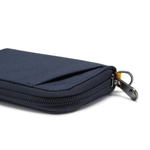 Pacsafe RFIDsafe Card Wallet S25