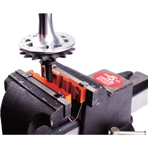 Super B Heavy Duty Axle & Pedal Vise